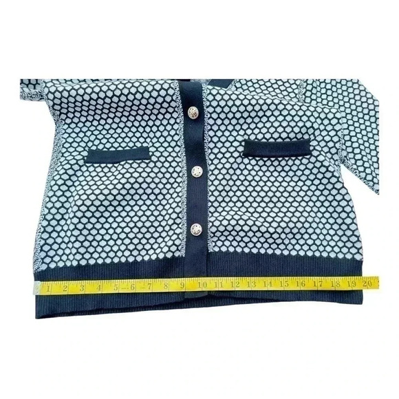 Women’s Sioni Black And White Cardigan Snap Button Closure No Size Tag Preowned - Picture 10 of 14